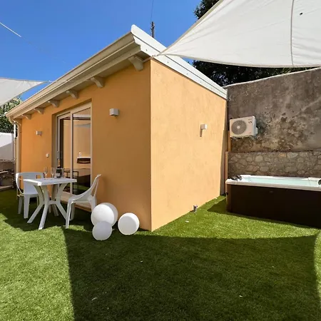 Appartement Burmaria And With Garden And Jacuzzi Tropea