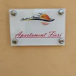 Burmaria And With Garden And Jacuzzi Appartamento