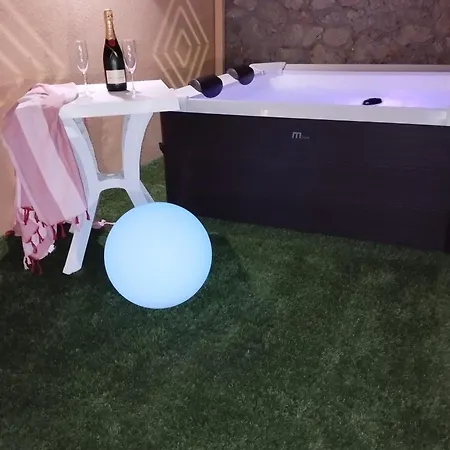 Burmaria And With Garden And Jacuzzi Tropea