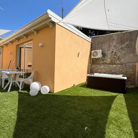 Burmaria And With Garden And Jacuzzi