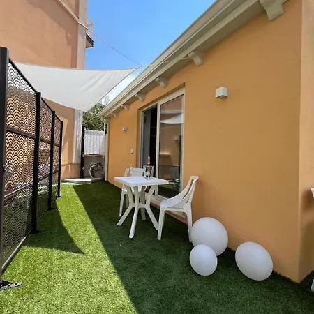 Burmaria And With Garden And Jacuzzi Apartman Tropea