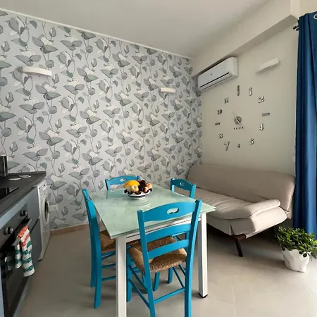 Burmaria And With Garden And Jacuzzi Apartman Tropea