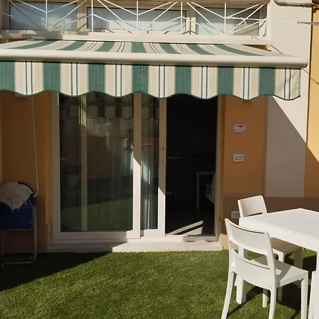 Burmaria And With Garden And Jacuzzi