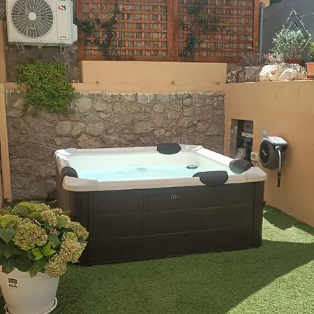 Apartman Burmaria And With Garden And Jacuzzi Tropea