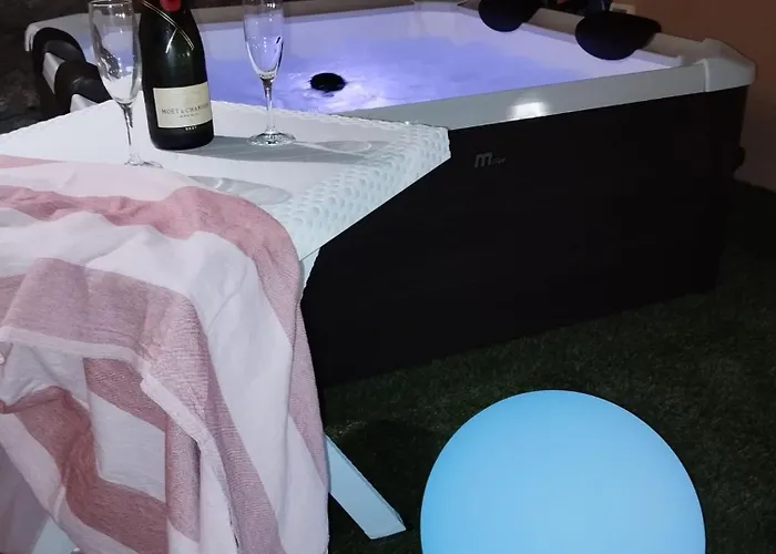 Burmaria And With Garden And Jacuzzi *