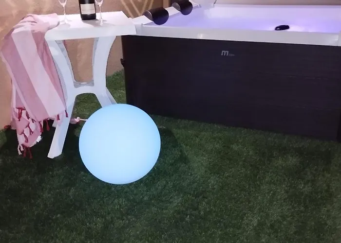 Burmaria And With Garden And Jacuzzi Tropea