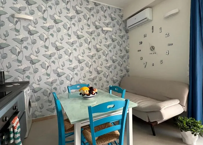 Burmaria And With Garden And Jacuzzi Apartamento Tropea