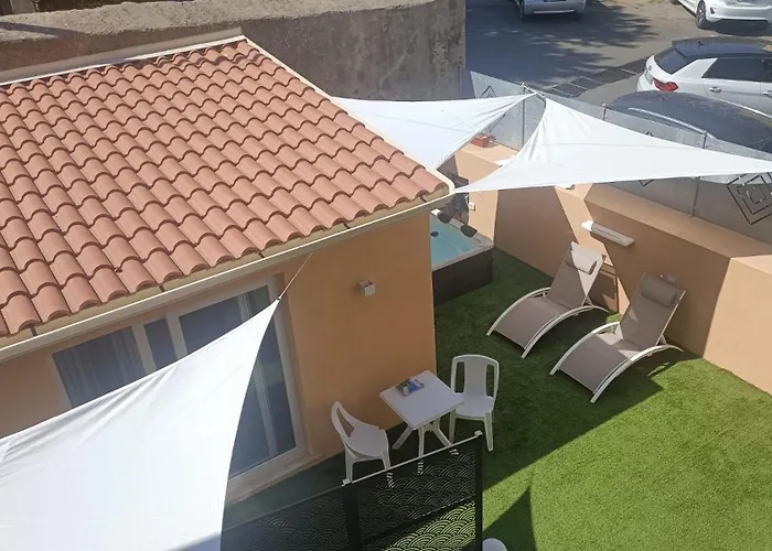 Burmaria And With Garden And Jacuzzi Apartamento *